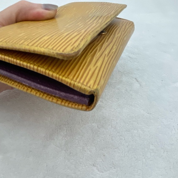 Louis Vuitton Yellow Epi Wallet - Picture 14 of 16